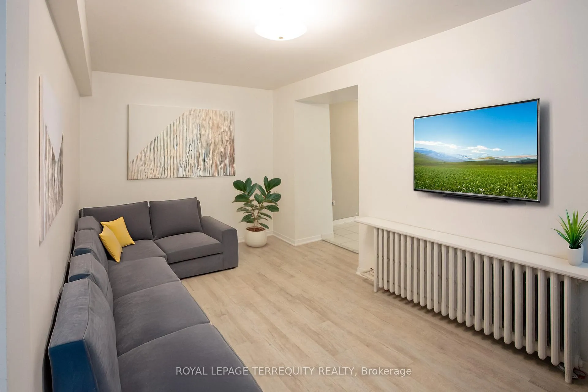 Photo 7 of Unit Basement, 10 Northcliffe Boulevard, Toronto, Corso Italia-Davenport — HOMEH