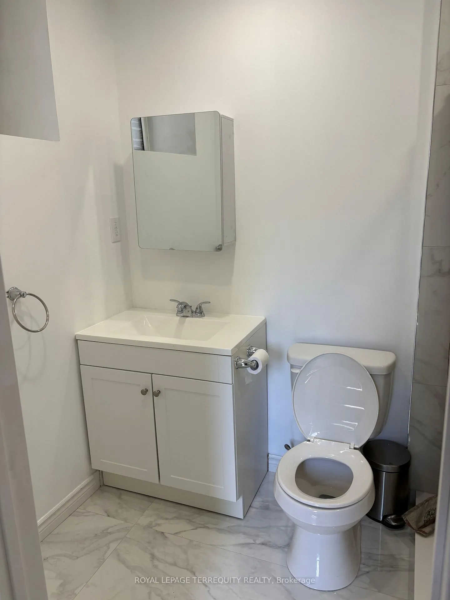 Photo 13 of Unit Basement, 10 Northcliffe Boulevard, Toronto, Corso Italia-Davenport — HOMEH