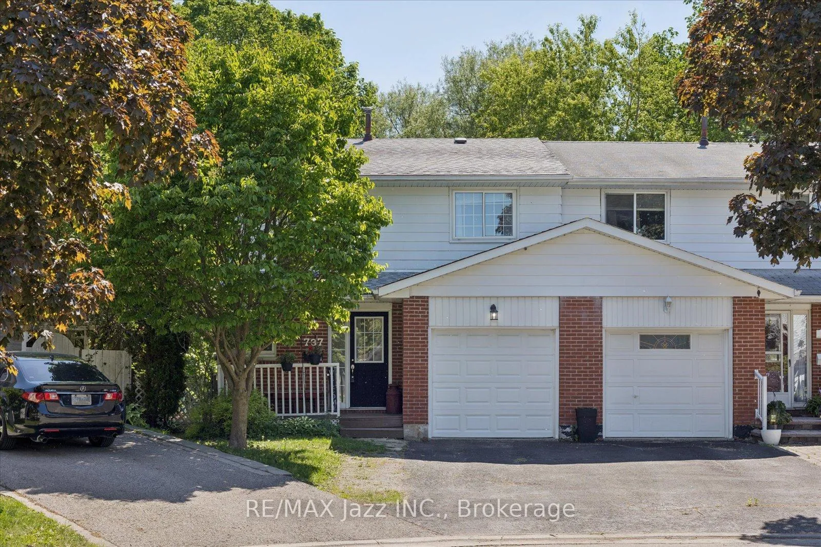 Front of 737 Greenoch Court