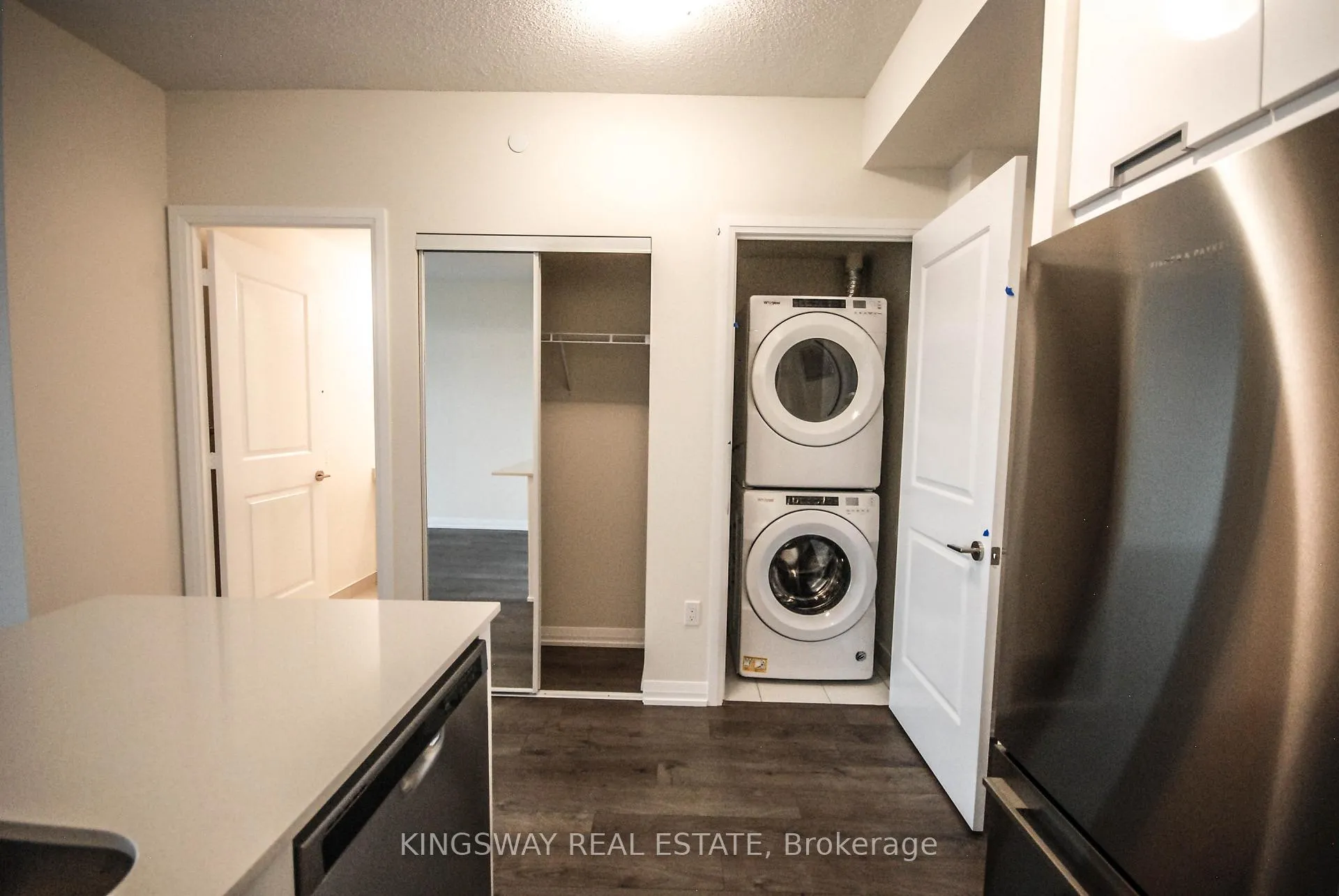 Photo 9 of Unit 907, 65 Watergarden Drive, Mississauga, Hurontario — HOMEH