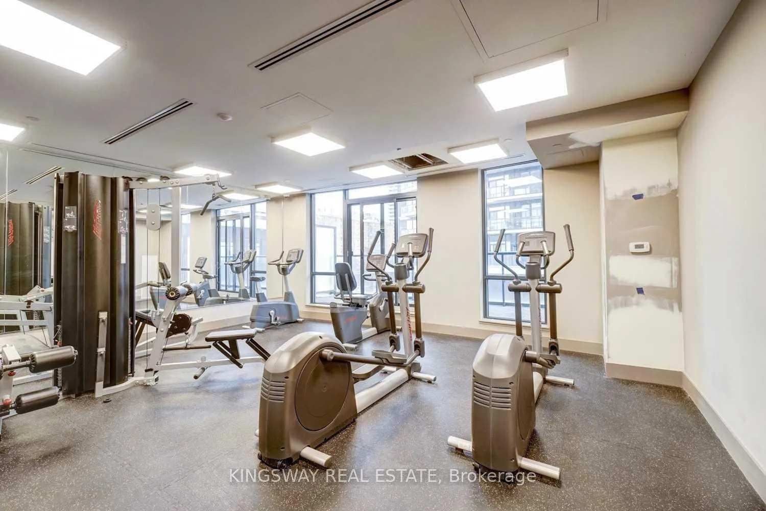 Photo 17 of Unit 907, 65 Watergarden Drive, Mississauga, Hurontario — HOMEH