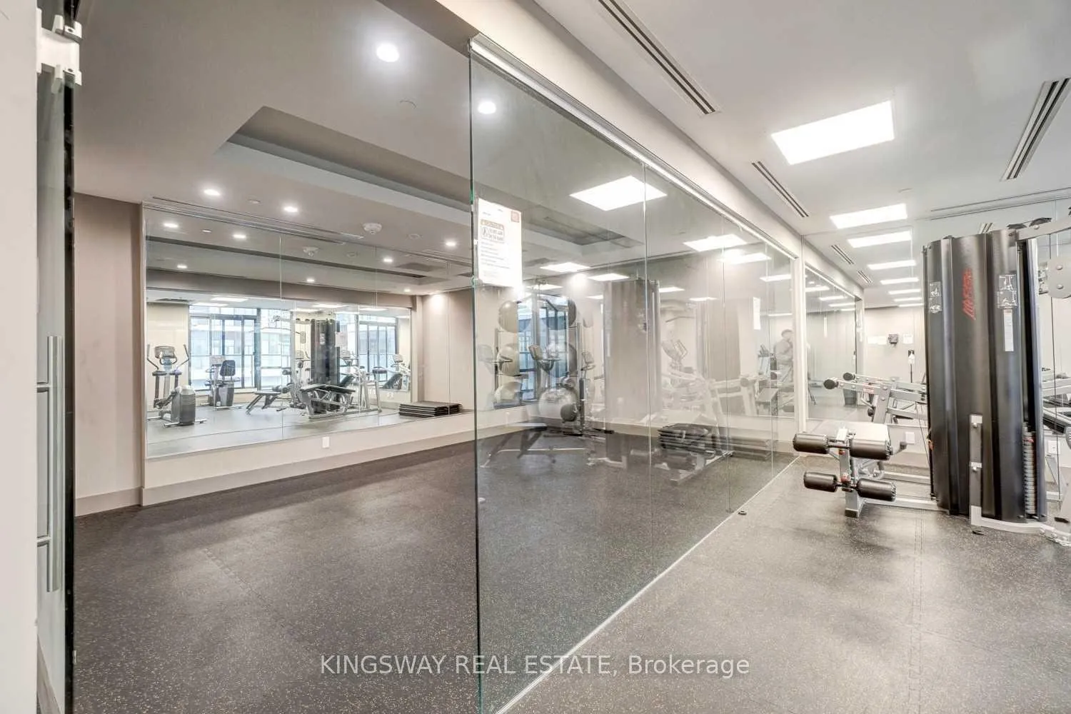 Photo 19 of Unit 907, 65 Watergarden Drive, Mississauga, Hurontario — HOMEH