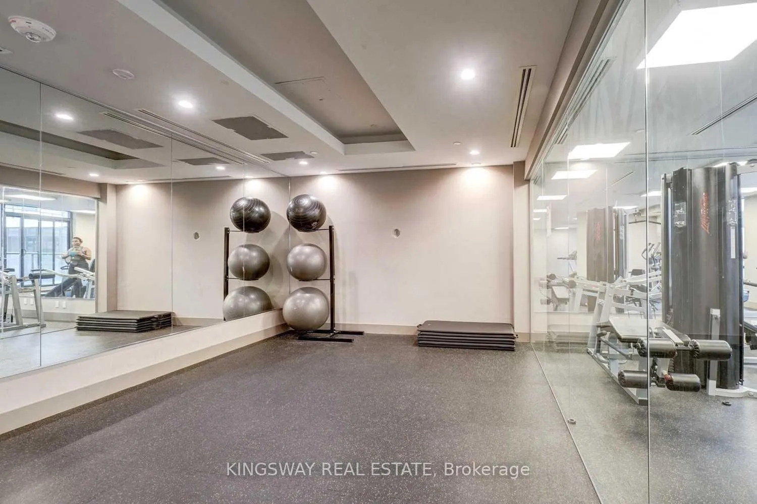 Photo 20 of Unit 907, 65 Watergarden Drive, Mississauga, Hurontario — HOMEH