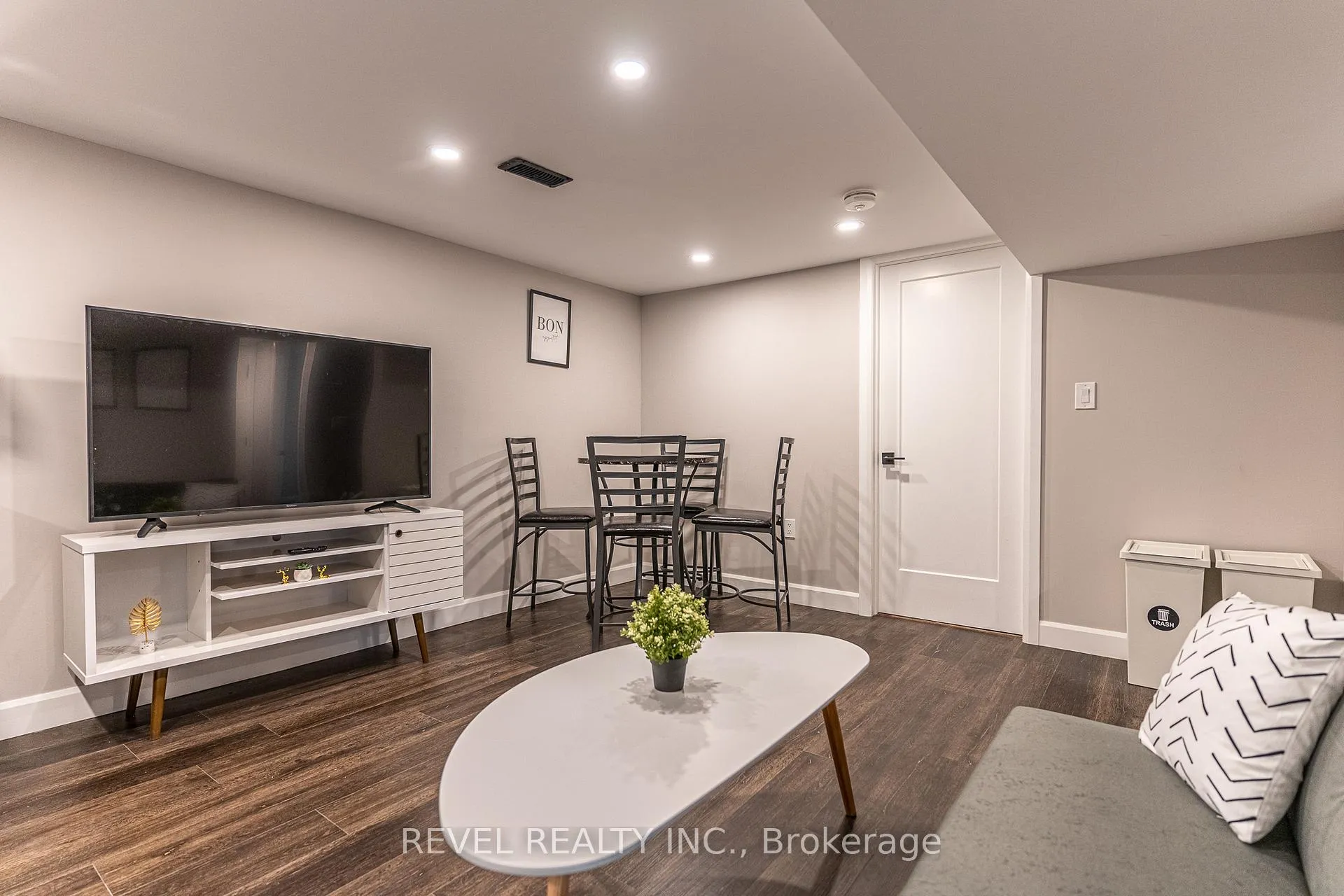 Photo 4 of Unit Lower, 783 Queensdale Avenue E, Hamilton, Raleigh — HOMEH