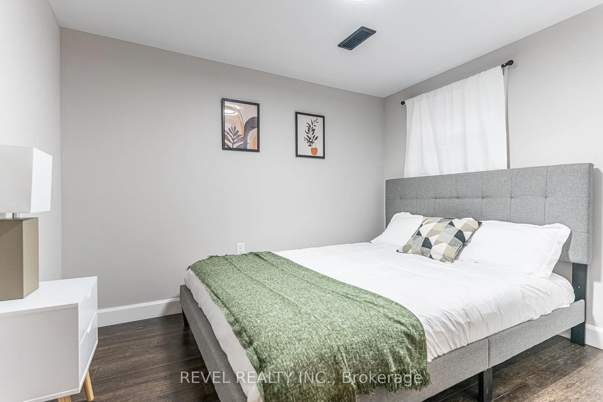Photo 5 of Unit Lower, 783 Queensdale Avenue E, Hamilton, Raleigh — HOMEH
