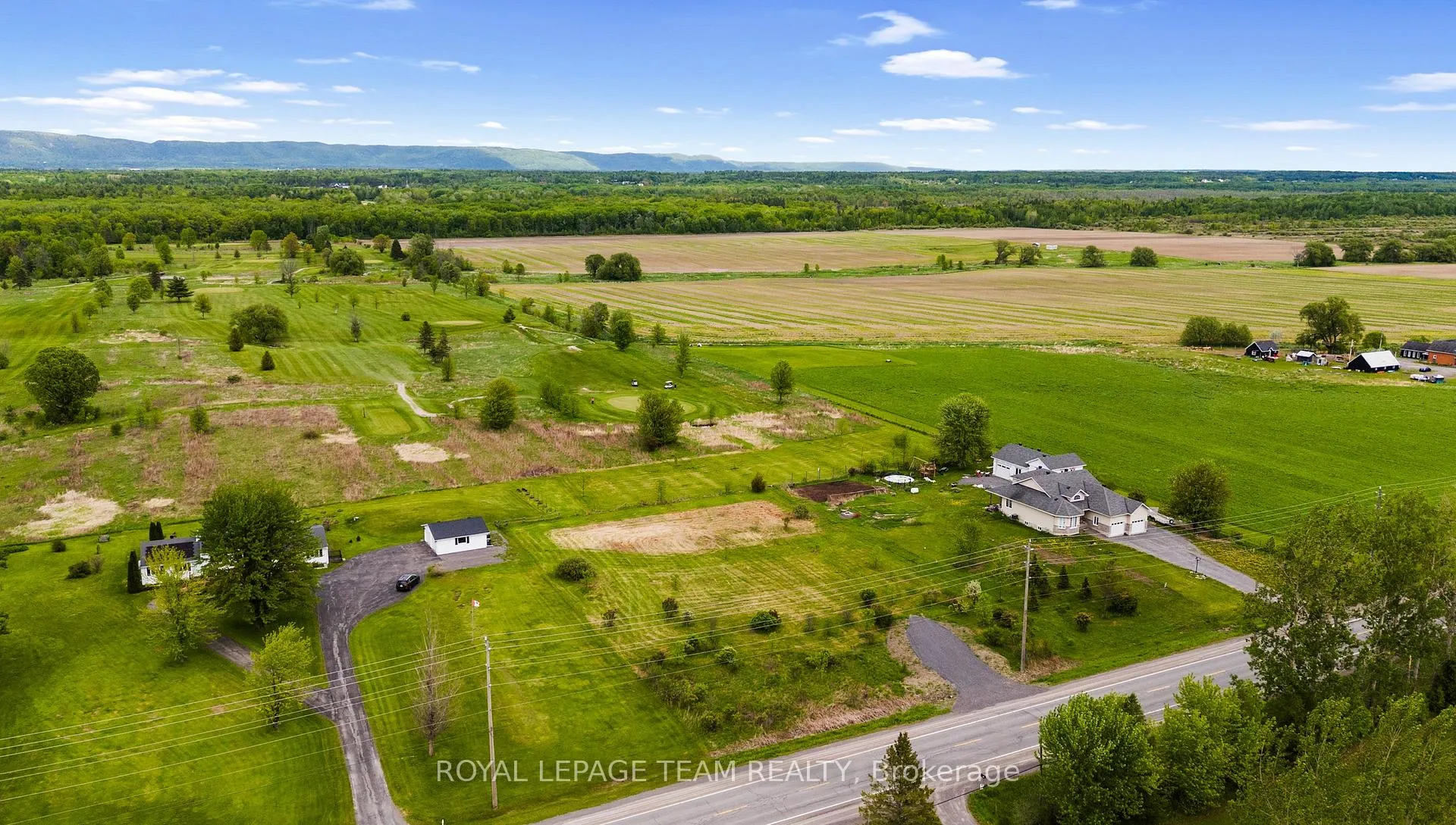 Photo 3 of Dunrobin Road, Ottawa, Dunrobin Shores — HOMEH