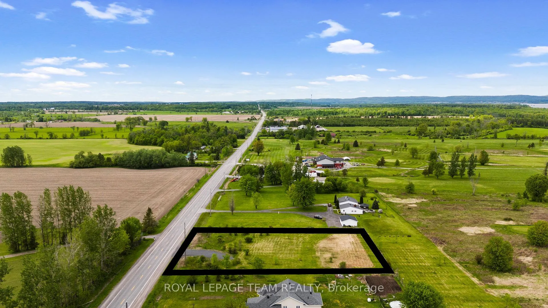 Photo 6 of Dunrobin Road, Ottawa, Dunrobin Shores — HOMEH
