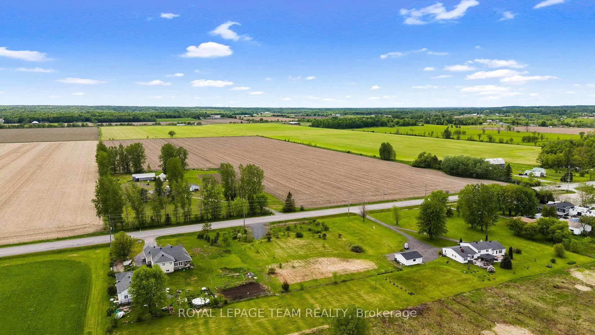 Photo 11 of Dunrobin Road, Ottawa, Dunrobin Shores — HOMEH