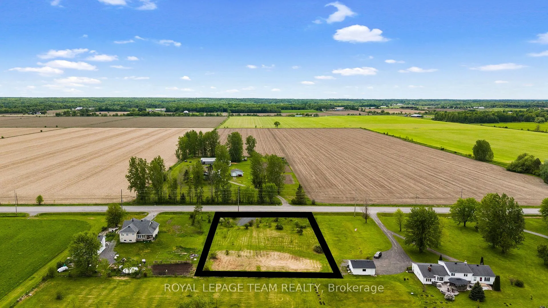 Photo 12 of Dunrobin Road, Ottawa, Dunrobin Shores — HOMEH