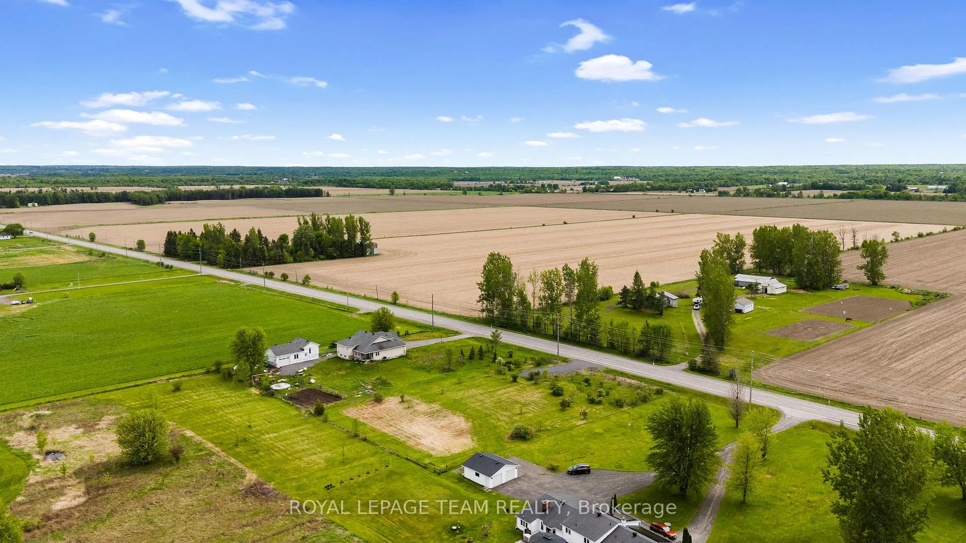 Photo 15 of Dunrobin Road, Ottawa, Dunrobin Shores — HOMEH
