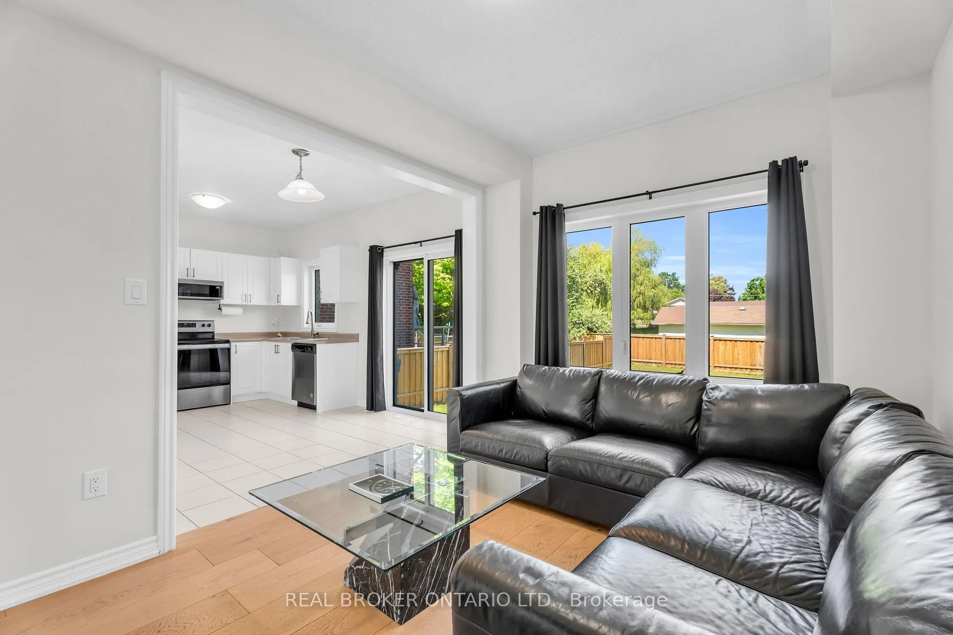 Photo 13 of 125 Werry Avenue, Southgate — HOMEH