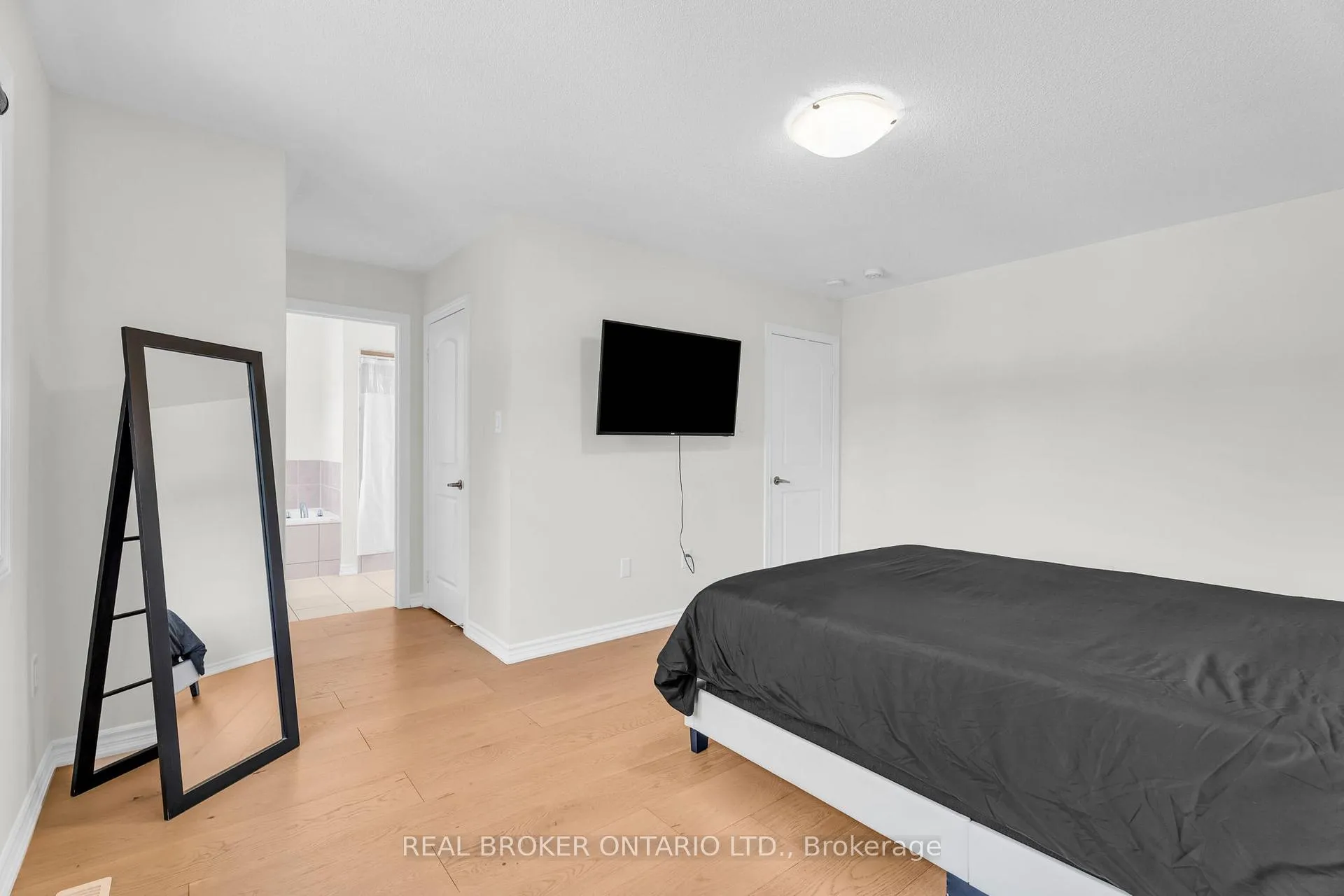 Photo 29 of 125 Werry Avenue, Southgate — HOMEH