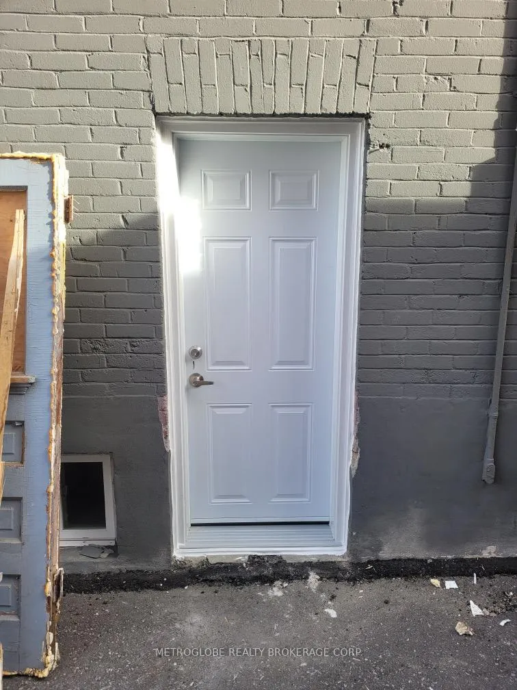 Photo 12 of 117 Adelaide Avenue E, Oshawa, O'Neill — HOMEH