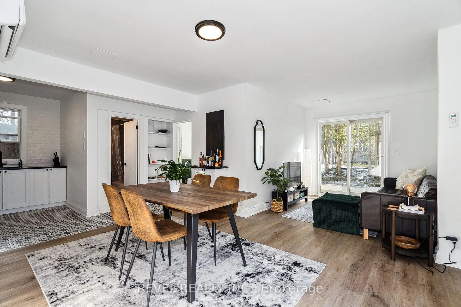Photo 3 of 1182 Linbrook Road, Oakville, Morrison — HOMEH