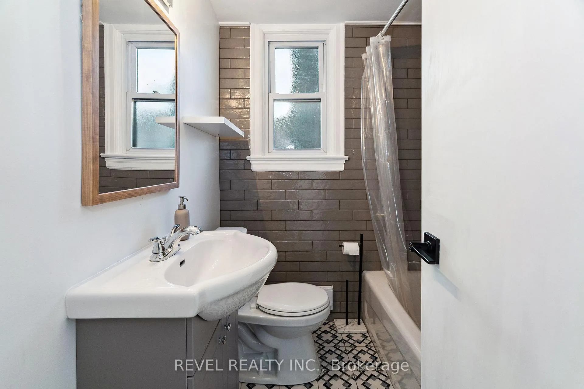Photo 6 of 1182 Linbrook Road, Oakville, Morrison — HOMEH