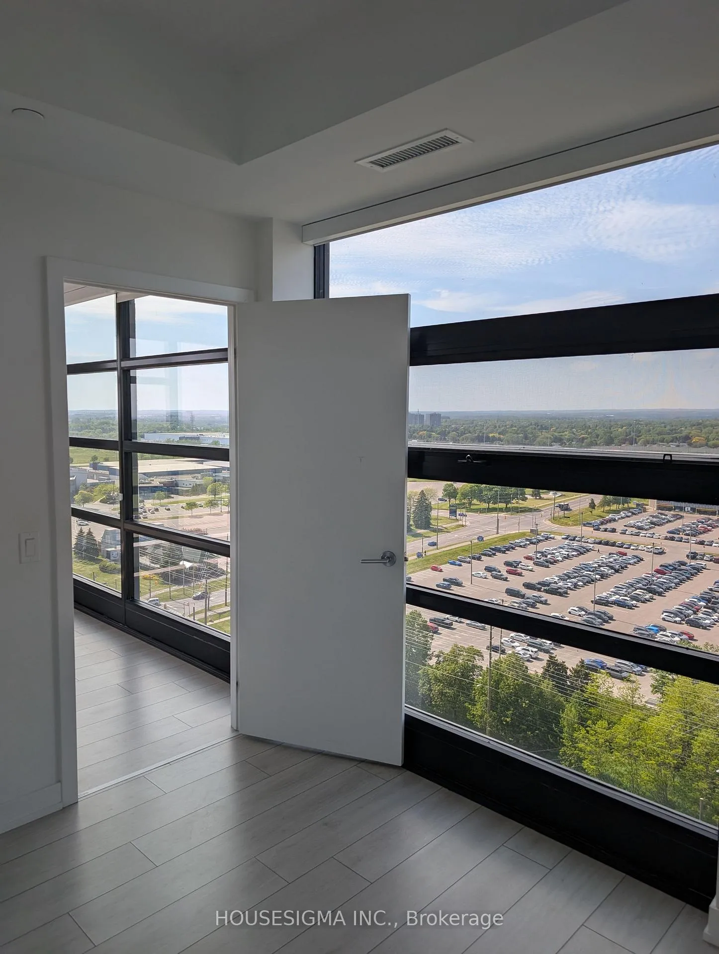 Photo 11 of Unit 1606, 1606 Charles Street, Whitby, Port Whitby — HOMEH