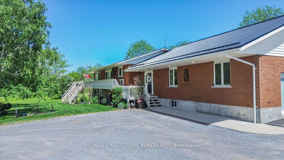 Photo 2 of 1074 Millhaven Road, Loyalist, Lennox and Addington - South — HOMEH