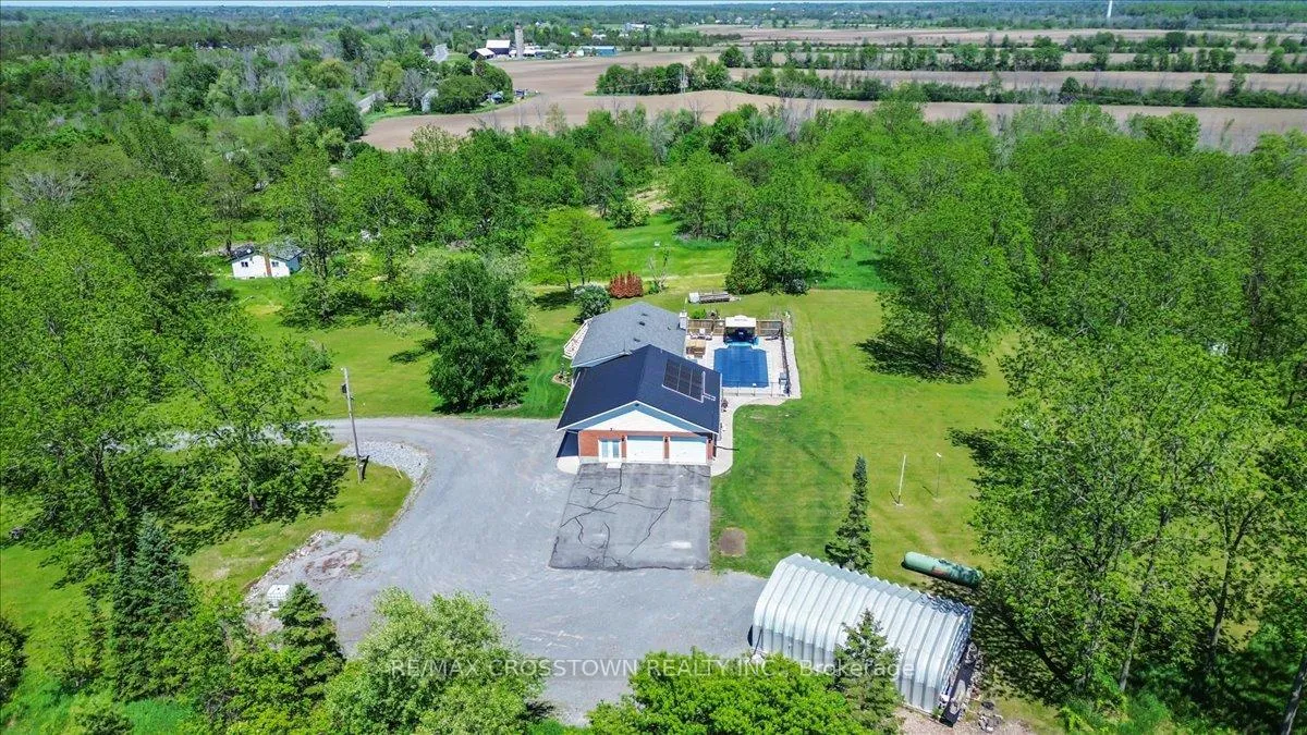 Photo 4 of 1074 Millhaven Road, Loyalist, Lennox and Addington - South — HOMEH