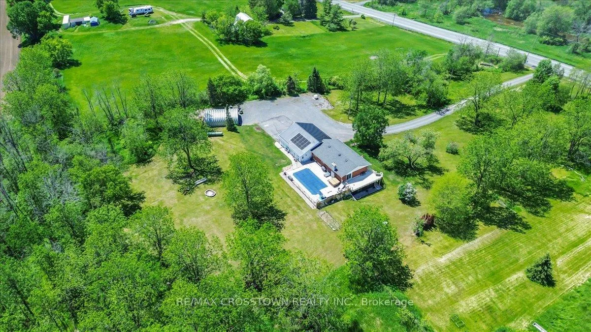 Photo 5 of 1074 Millhaven Road, Loyalist, Lennox and Addington - South — HOMEH