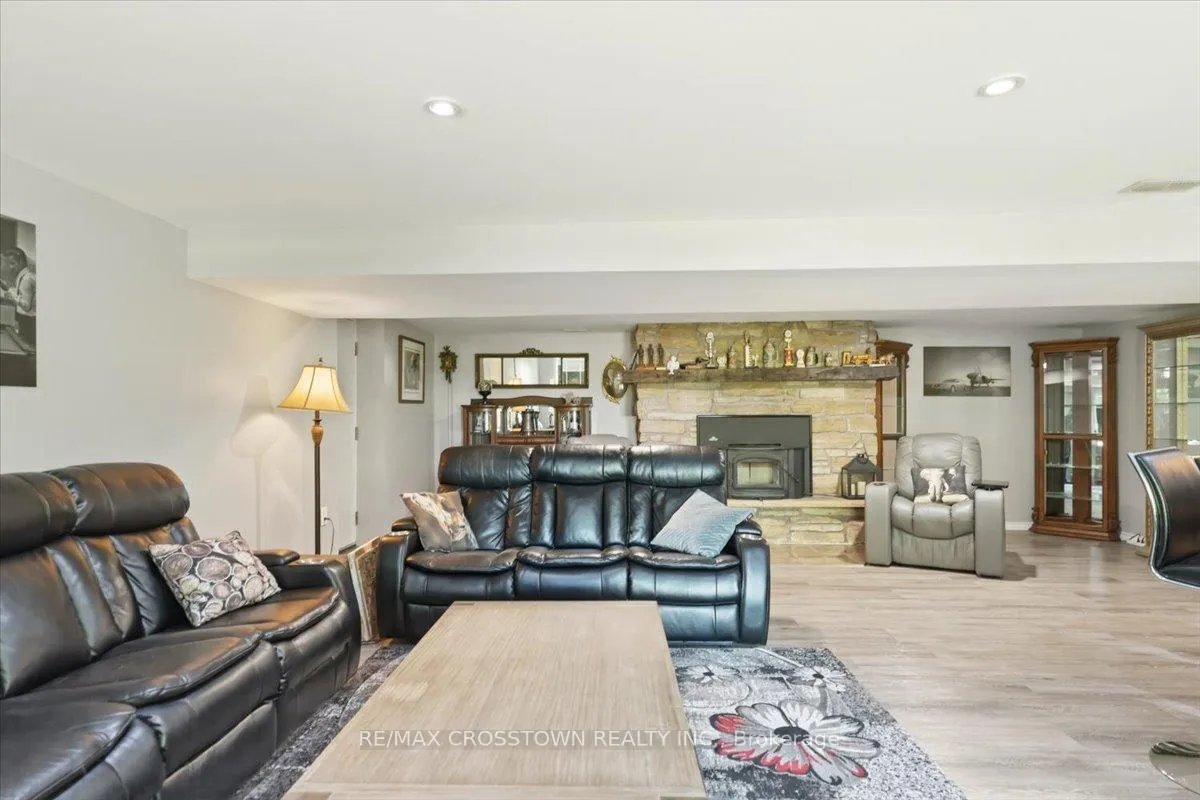 Photo 34 of 1074 Millhaven Road, Loyalist, Lennox and Addington - South — HOMEH