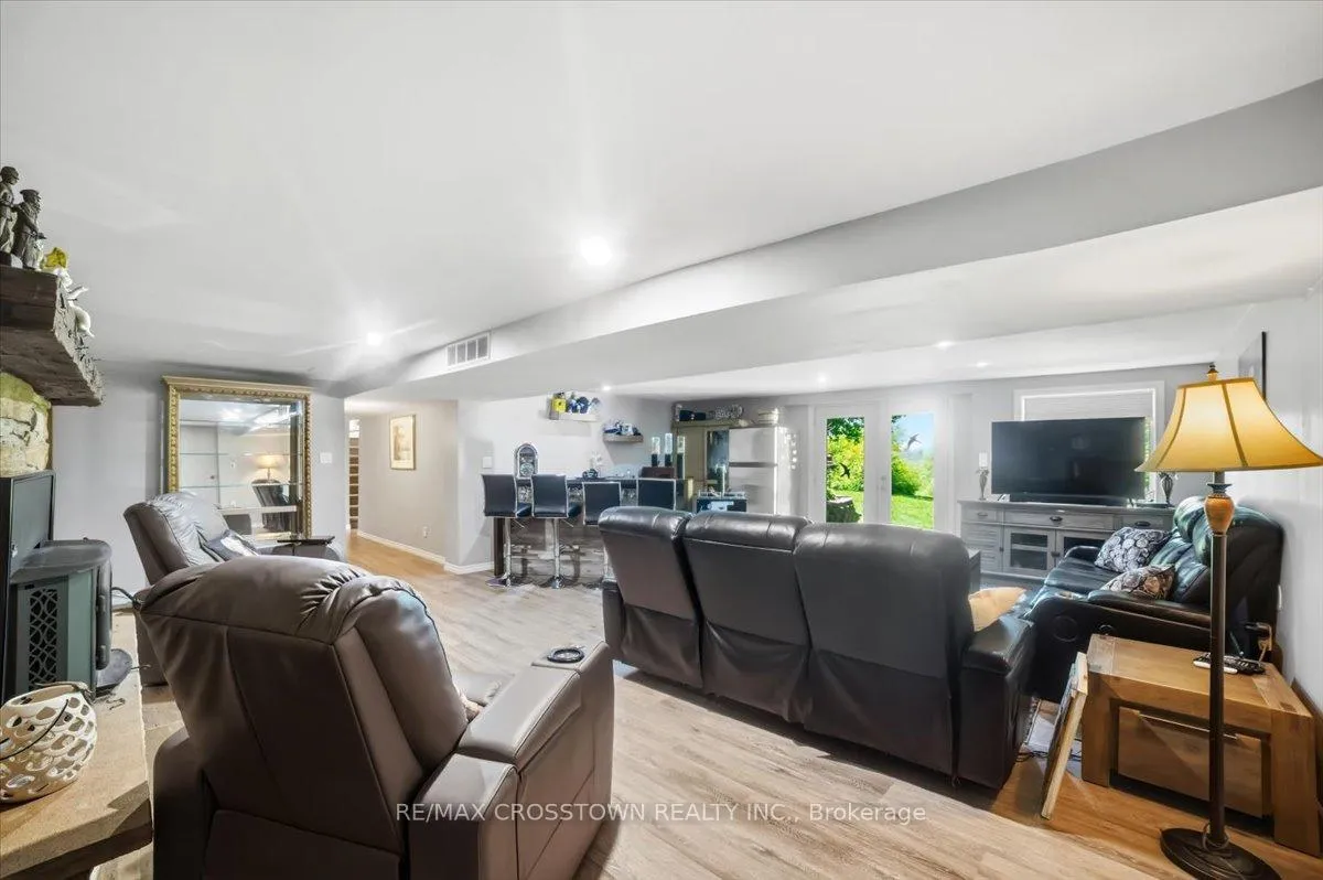 Photo 35 of 1074 Millhaven Road, Loyalist, Lennox and Addington - South — HOMEH