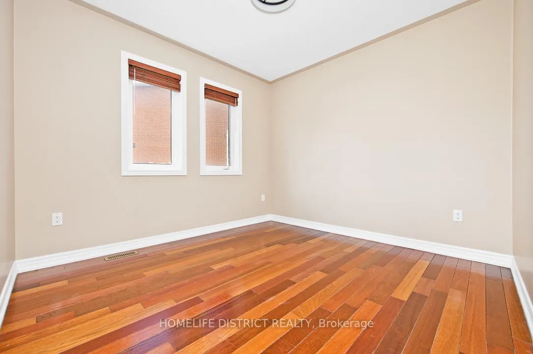 Photo 12 of 47 Ball Crescent, Whitby, Williamsburg — HOMEH