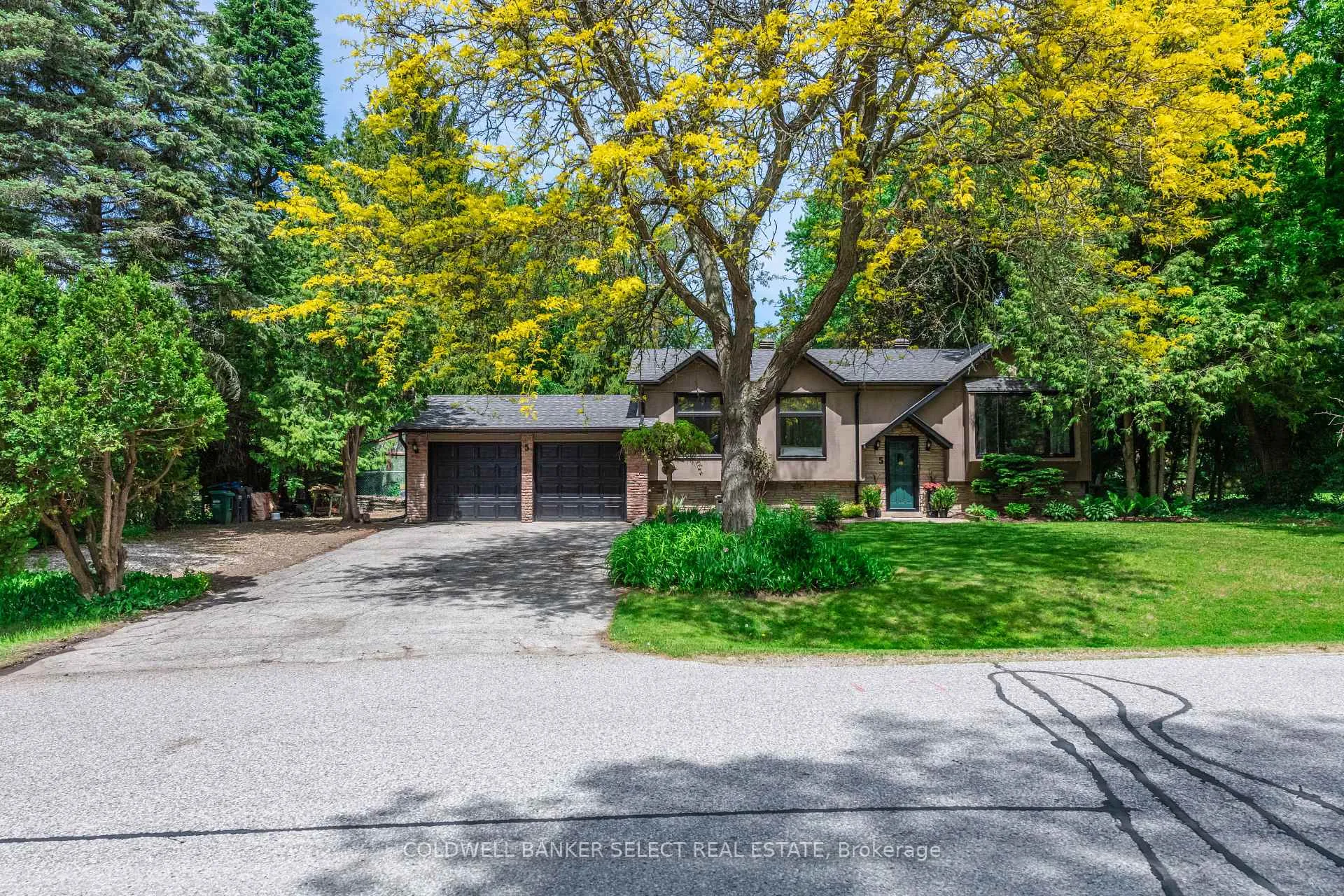 Photo 1 of 5 Pineridge Drive, Caledon, Palgrave — HOMEH