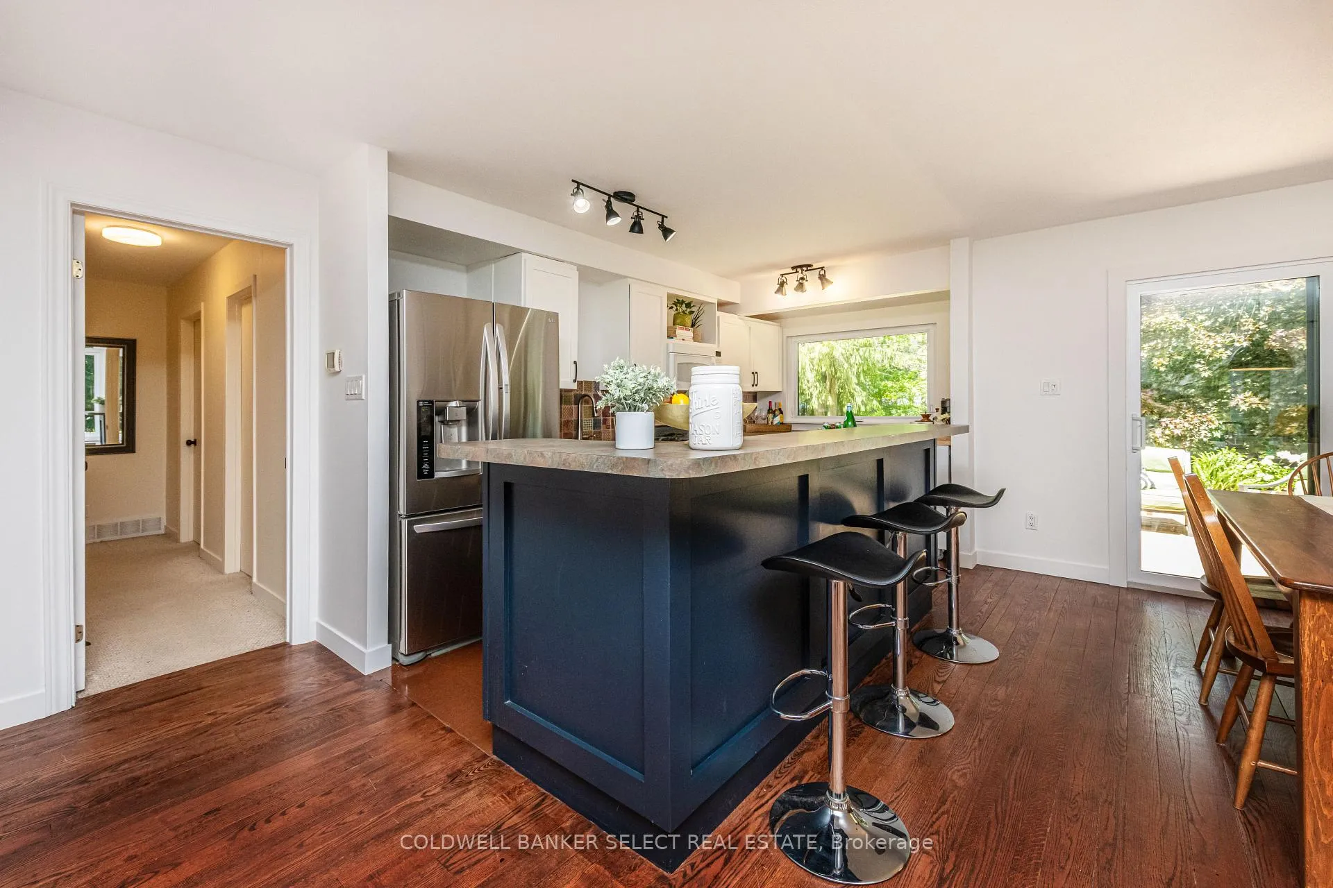 Photo 10 of 5 Pineridge Drive, Caledon, Palgrave — HOMEH