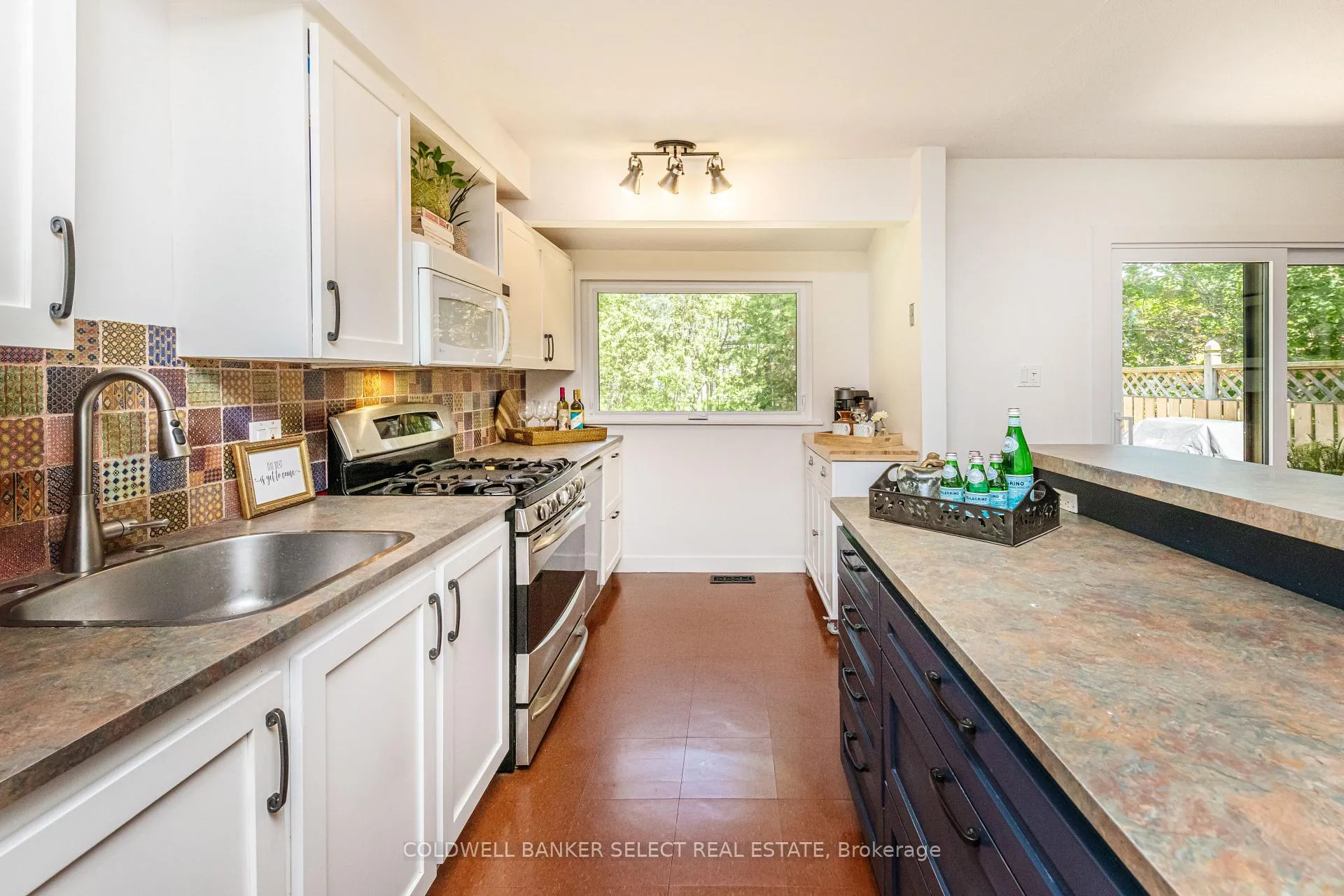 Photo 11 of 5 Pineridge Drive, Caledon, Palgrave — HOMEH