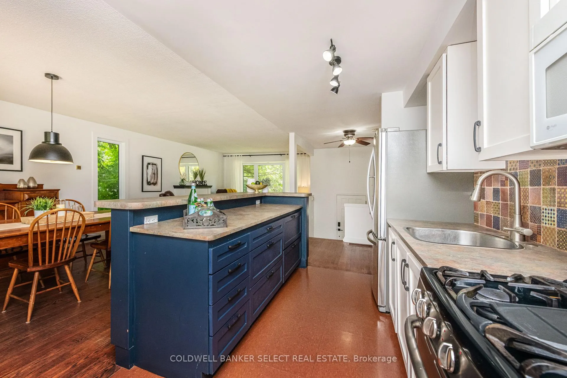Photo 12 of 5 Pineridge Drive, Caledon, Palgrave — HOMEH