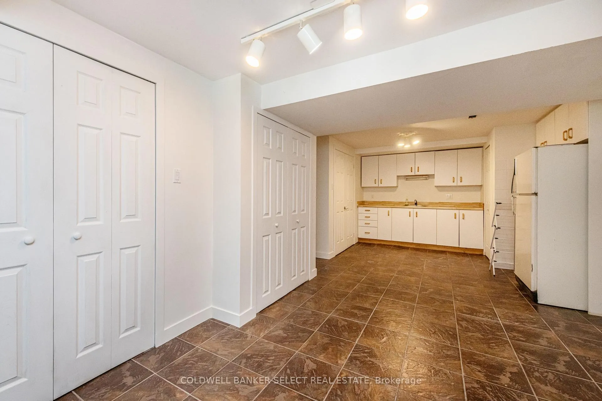 Photo 25 of 5 Pineridge Drive, Caledon, Palgrave — HOMEH
