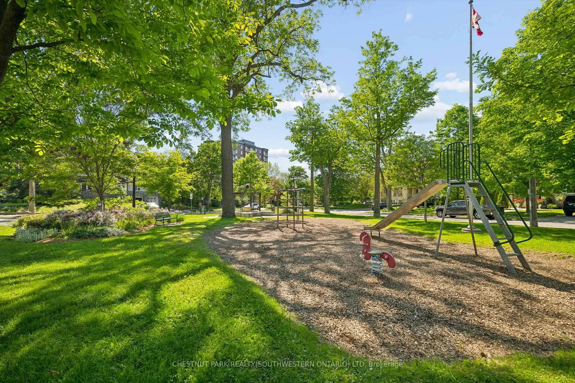 Photo 45 of 149 Young Street, Kitchener, Civic Centre — HOMEH