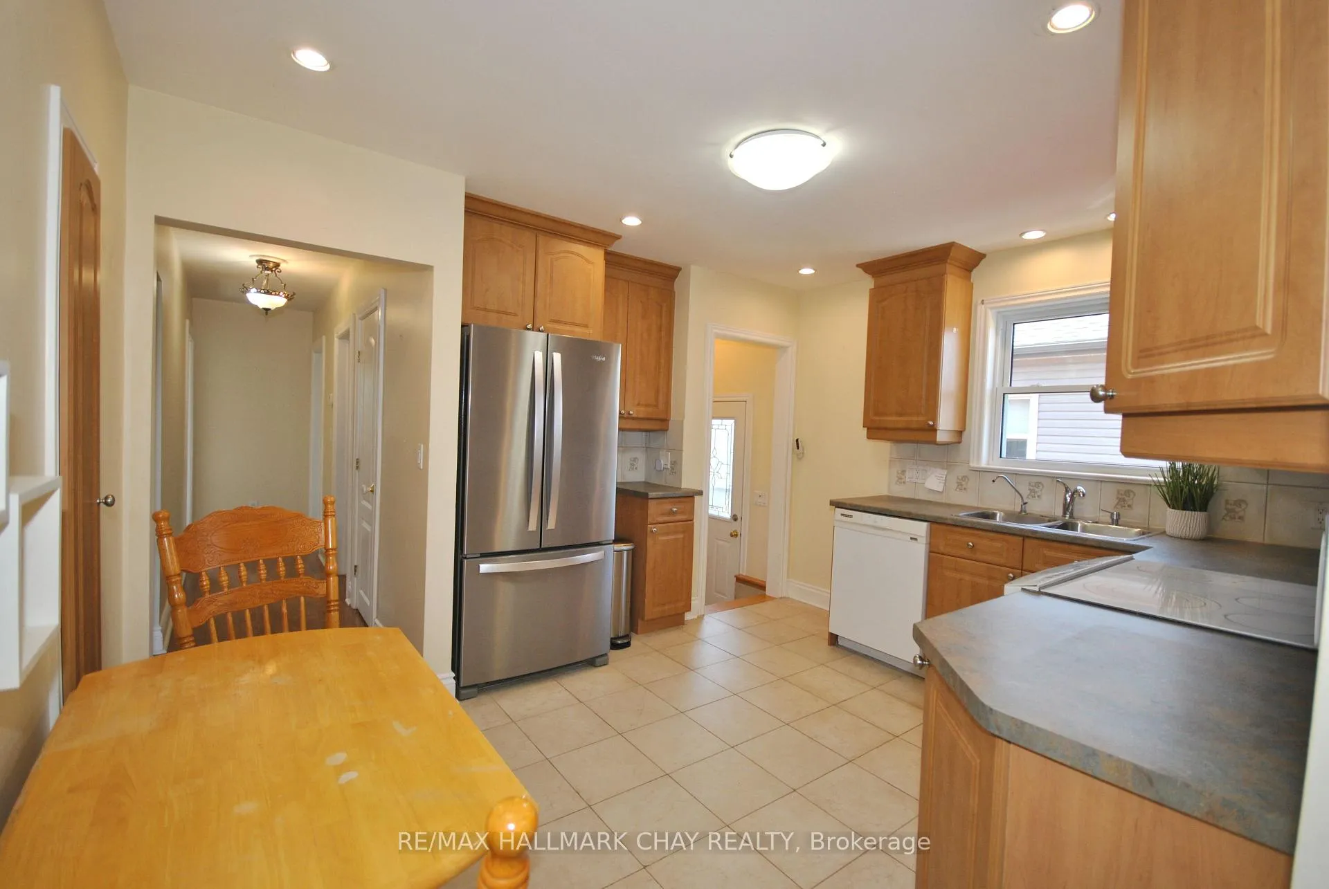 Photo 7 of 227 Duckworth Street, Barrie, Codrington — HOMEH