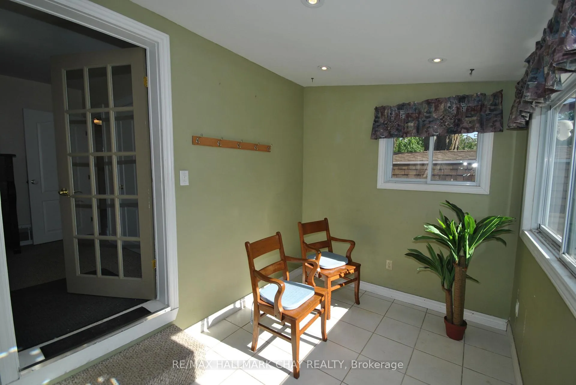 Photo 16 of 227 Duckworth Street, Barrie, Codrington — HOMEH