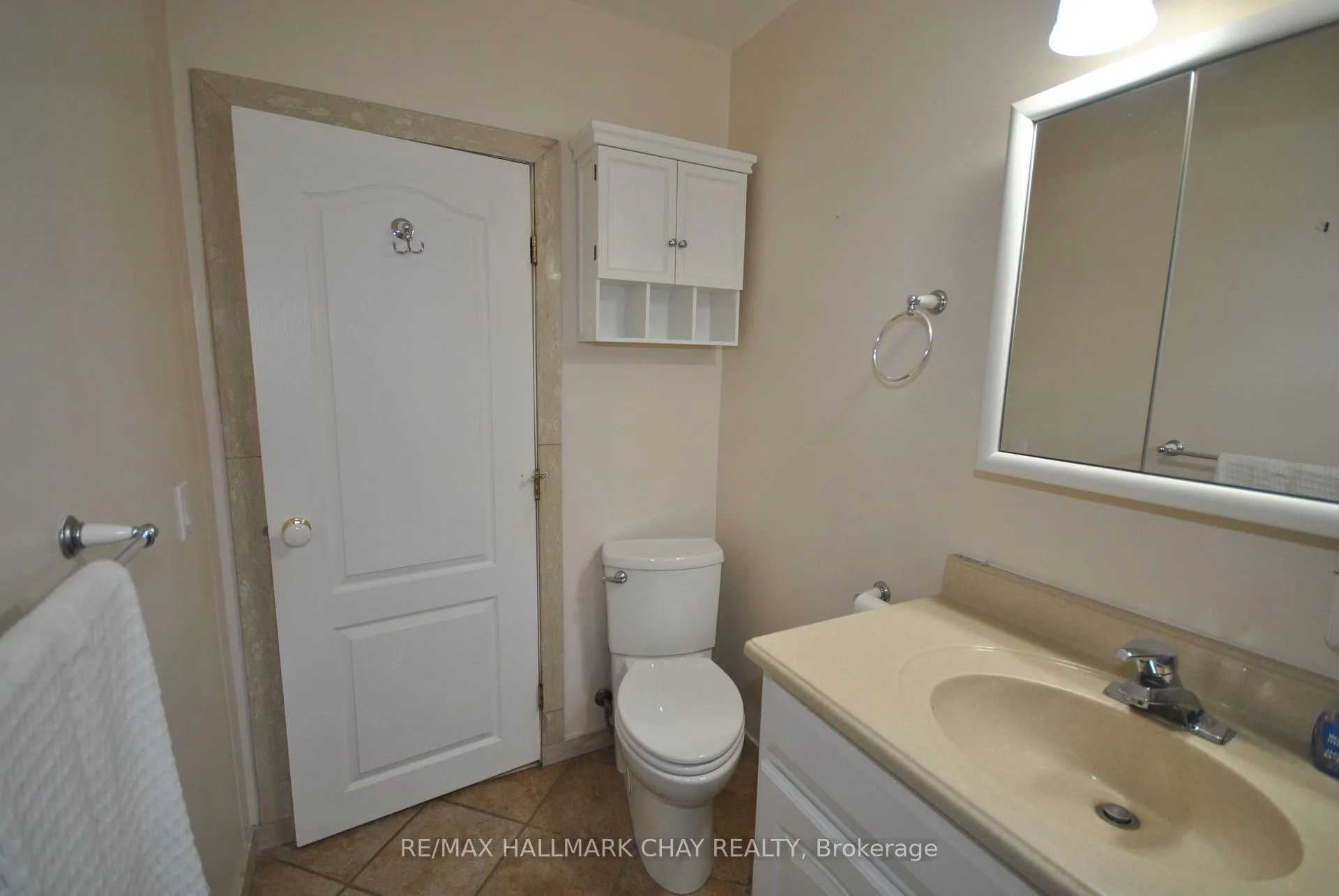 Photo 18 of 227 Duckworth Street, Barrie, Codrington — HOMEH