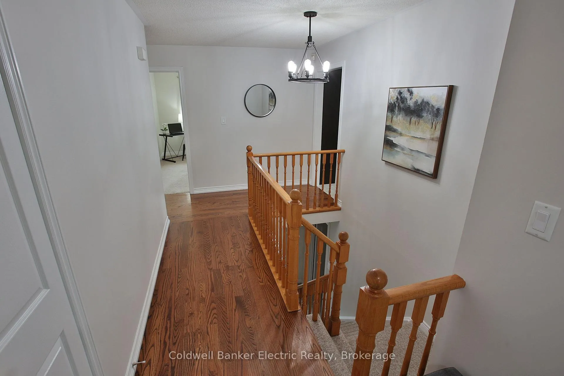Photo 4 of 1830 Stratton Avenue, Peterborough, Otonabee Ward 1 — HOMEH