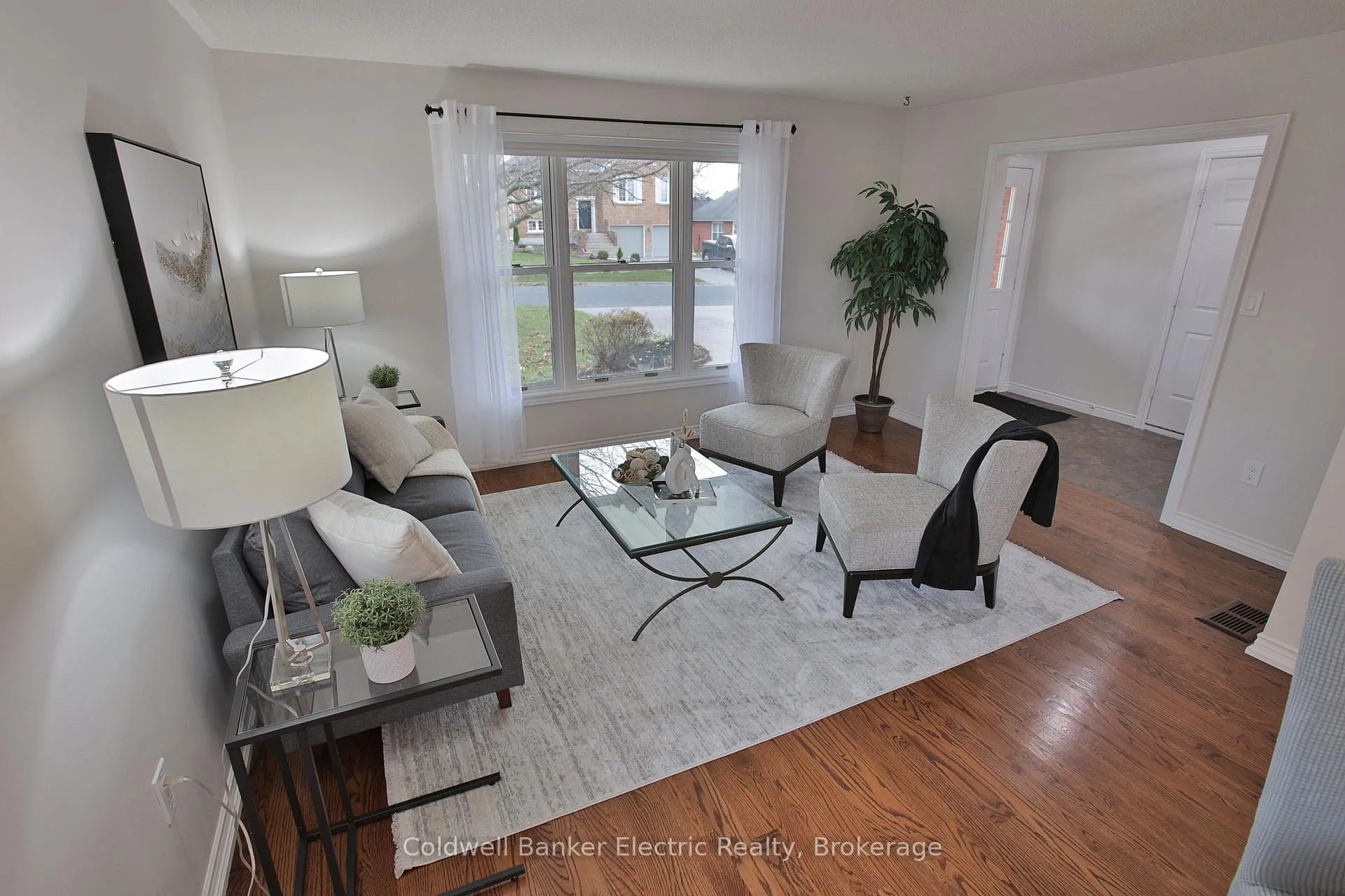 Photo 7 of 1830 Stratton Avenue, Peterborough, Otonabee Ward 1 — HOMEH