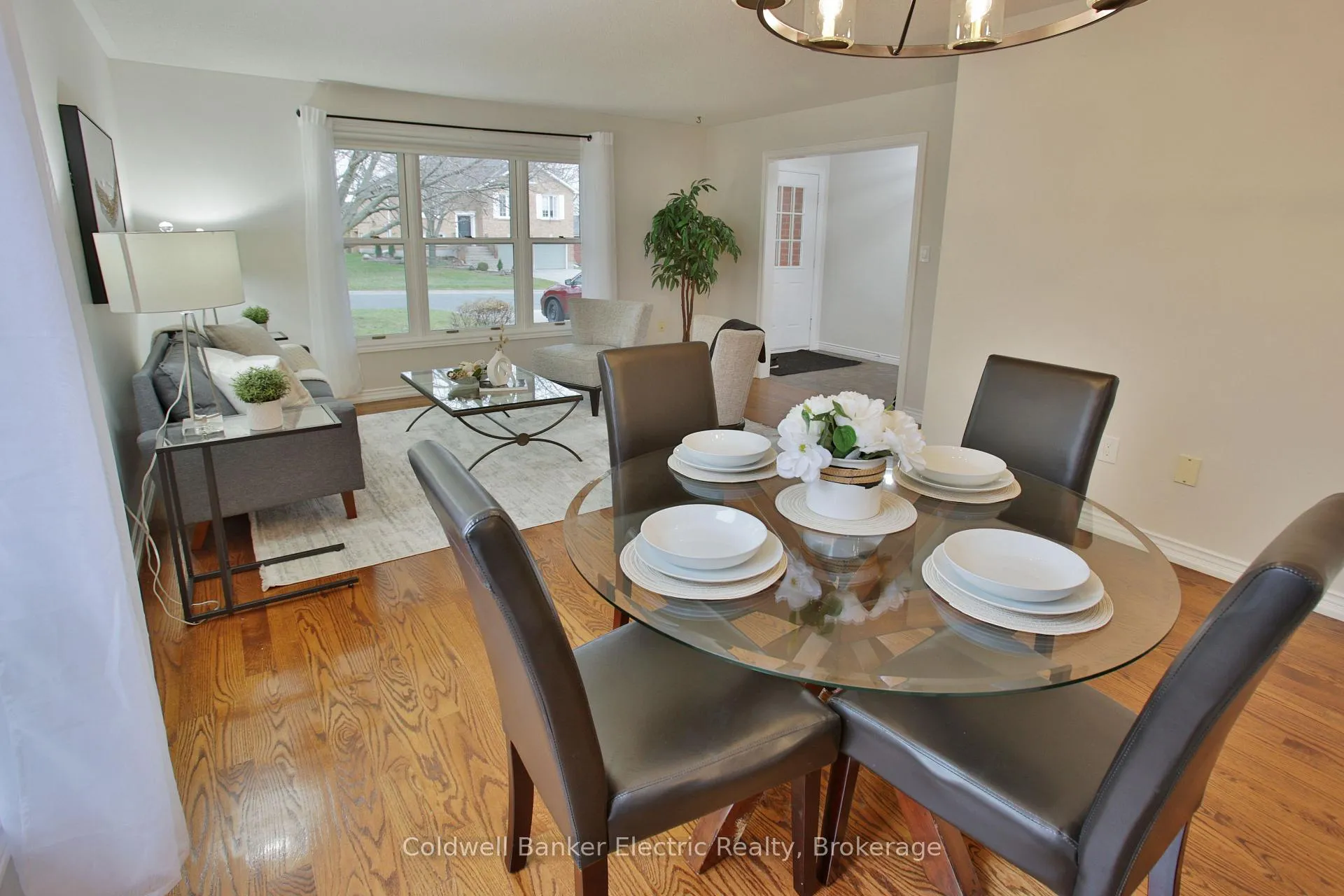 Photo 8 of 1830 Stratton Avenue, Peterborough, Otonabee Ward 1 — HOMEH