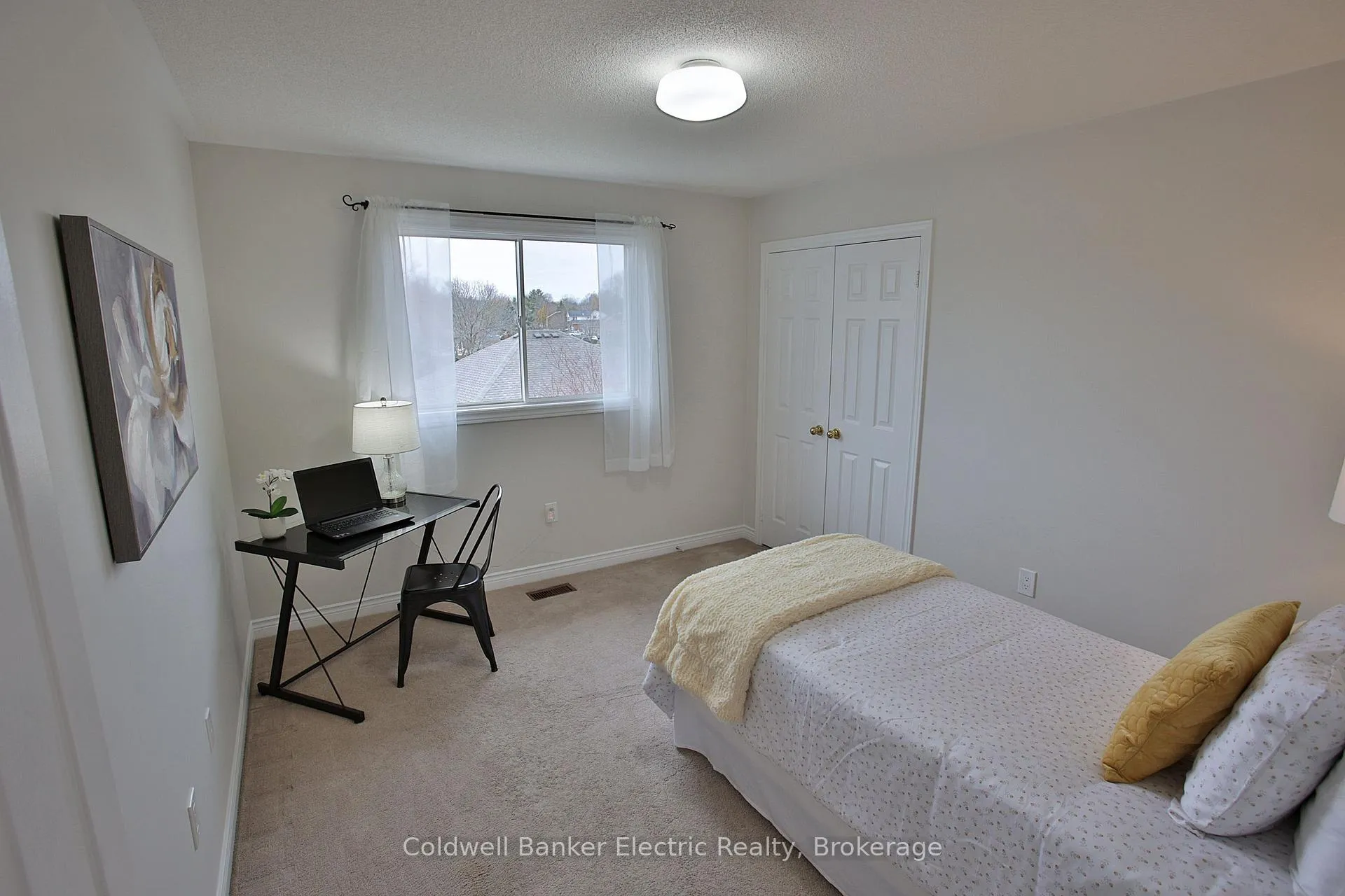 Photo 20 of 1830 Stratton Avenue, Peterborough, Otonabee Ward 1 — HOMEH