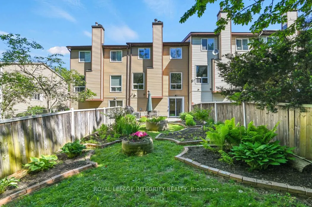 Photo 3 of Unit 95, 6812 Bilberry Drive, Ottawa, Convent Glen North — HOMEH