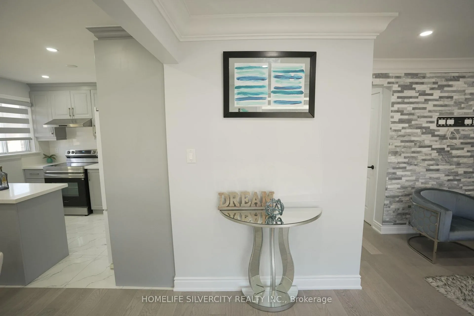 Photo 10 of 21 Billcar Road, Etobicoke, West Humber-Clairville — HOMEH