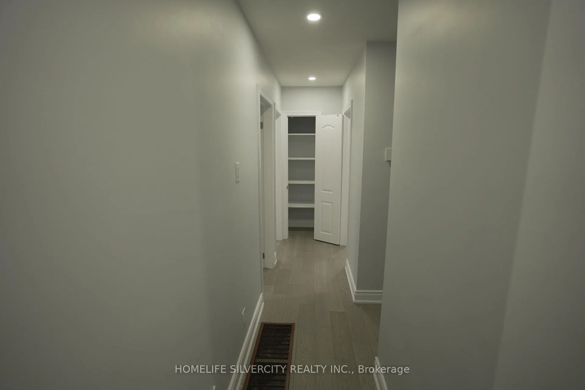 Photo 19 of 21 Billcar Road, Etobicoke, West Humber-Clairville — HOMEH