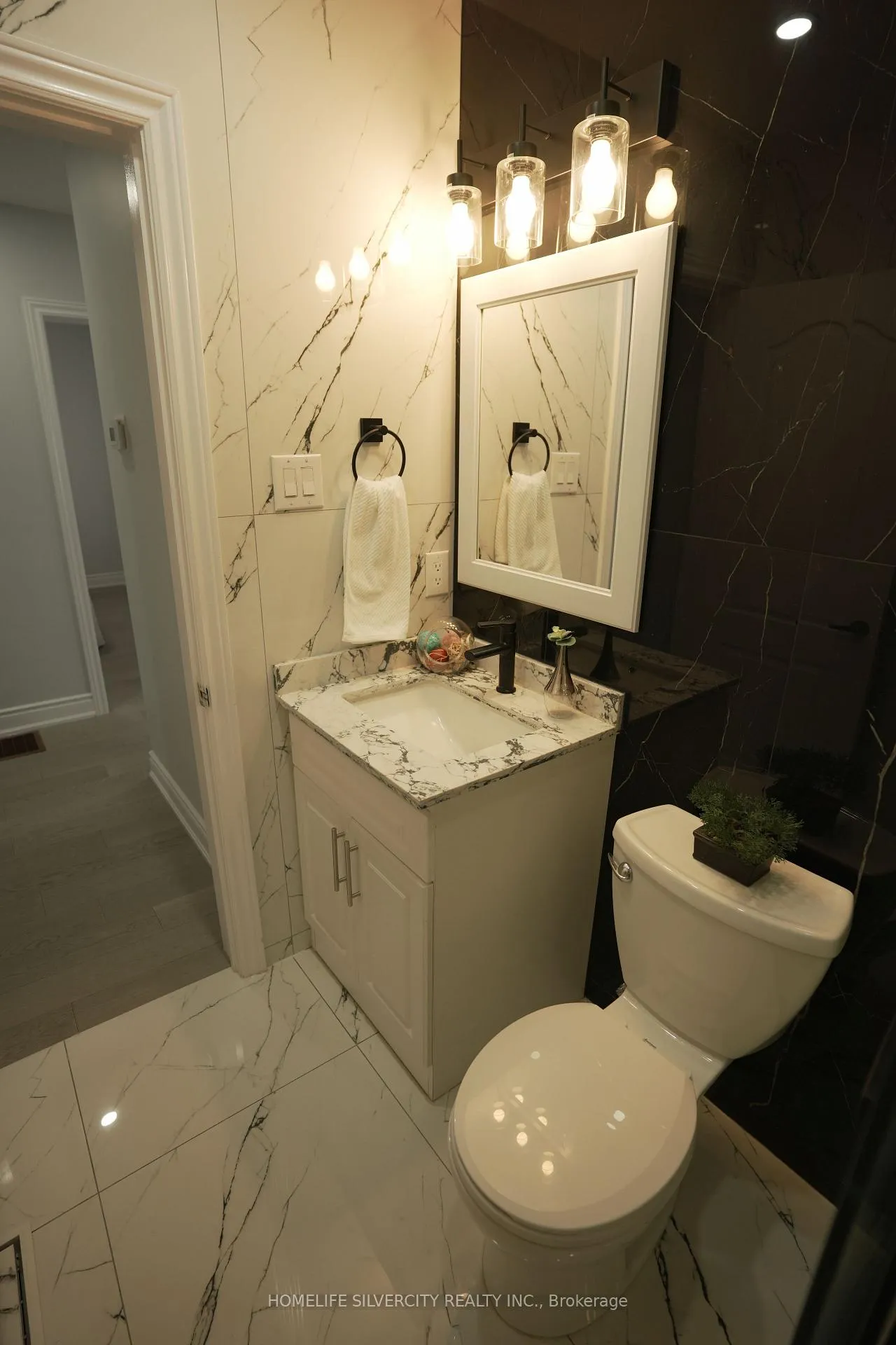 Photo 24 of 21 Billcar Road, Etobicoke, West Humber-Clairville — HOMEH