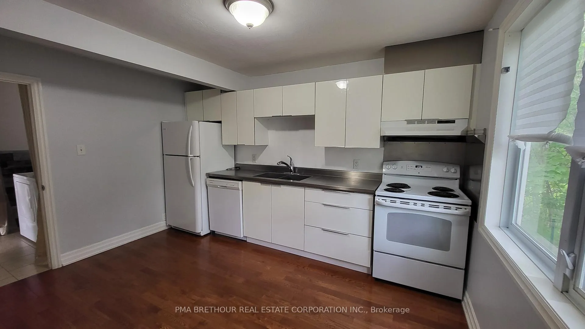 Photo 10 of 161 Henderson Avenue, Markham, Thornhill — HOMEH