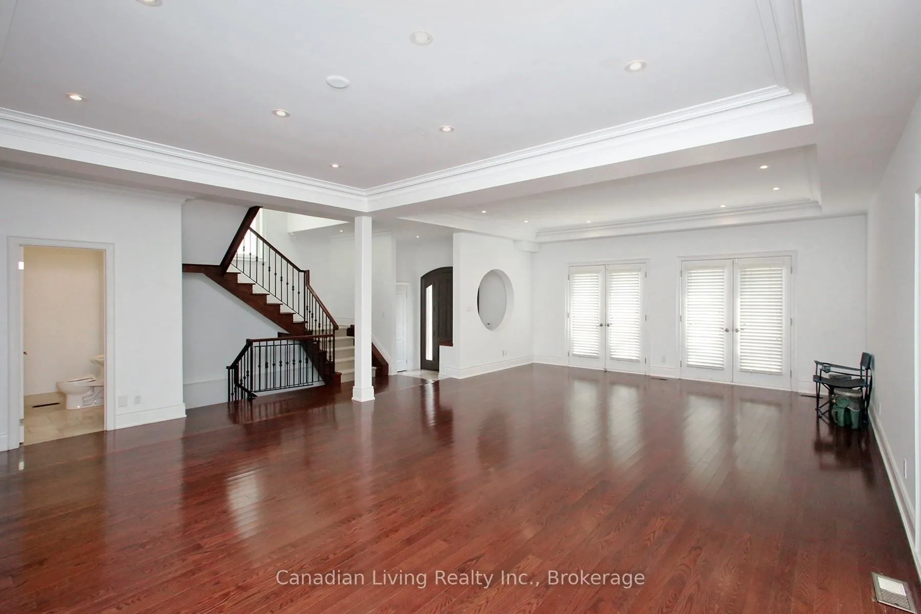 Photo 7 of 374 Glengarry Avenue, Toronto, Bedford Park-Nortown — HOMEH