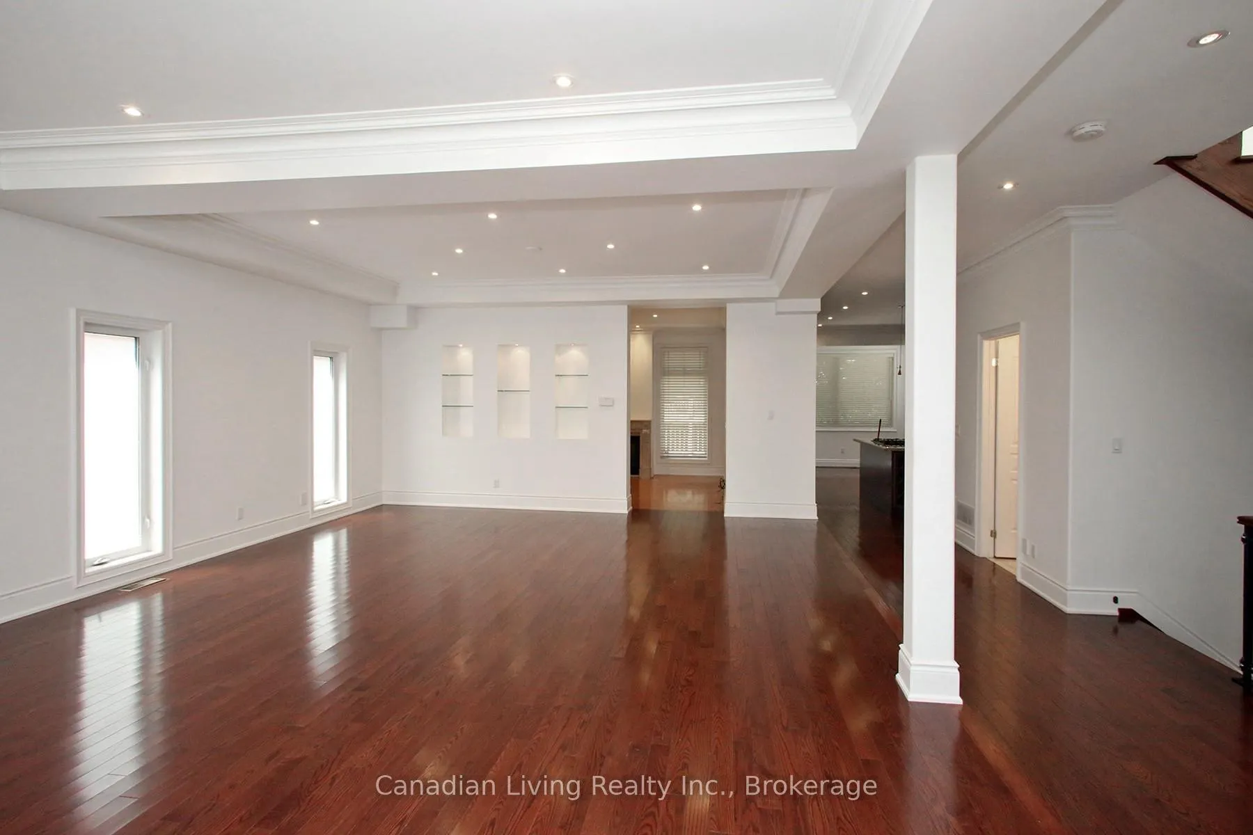 Photo 9 of 374 Glengarry Avenue, Toronto, Bedford Park-Nortown — HOMEH