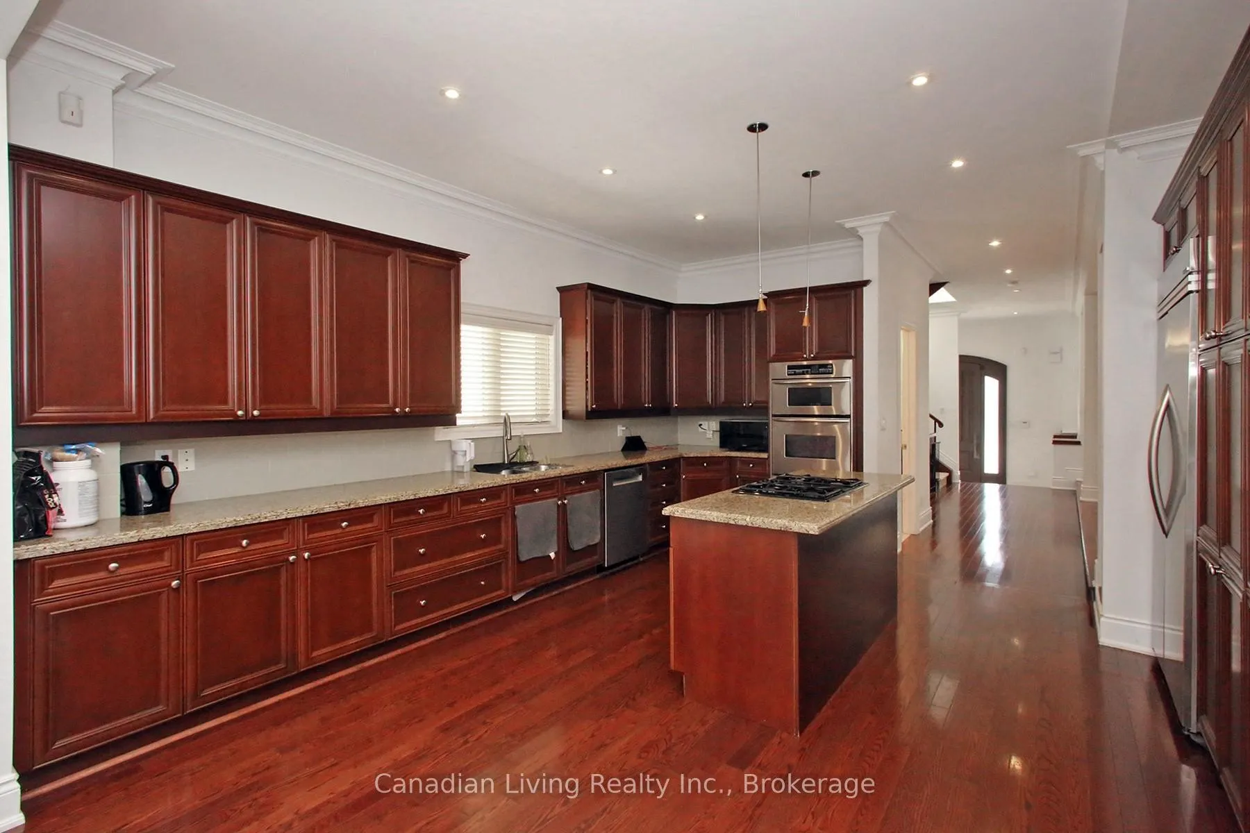 Photo 10 of 374 Glengarry Avenue, Toronto, Bedford Park-Nortown — HOMEH