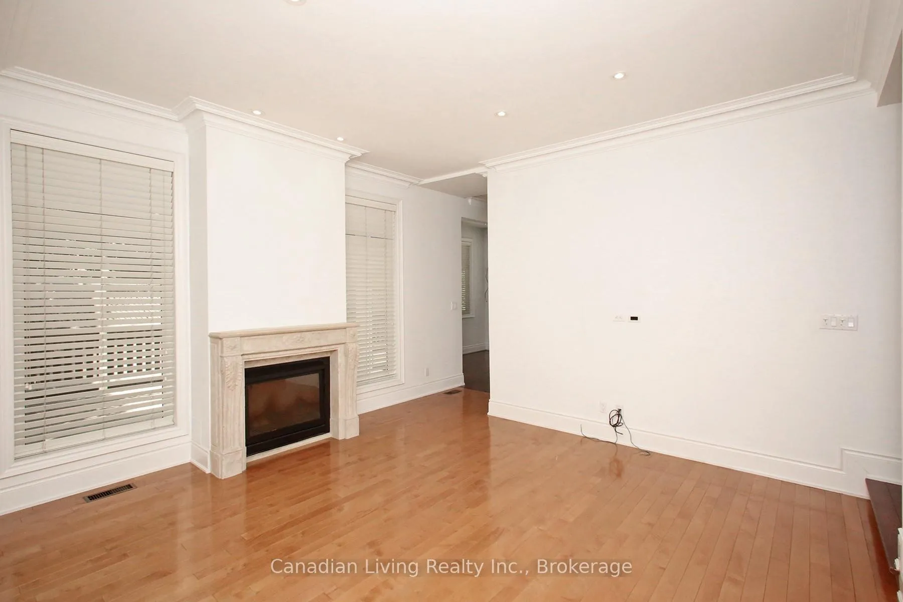 Photo 14 of 374 Glengarry Avenue, Toronto, Bedford Park-Nortown — HOMEH