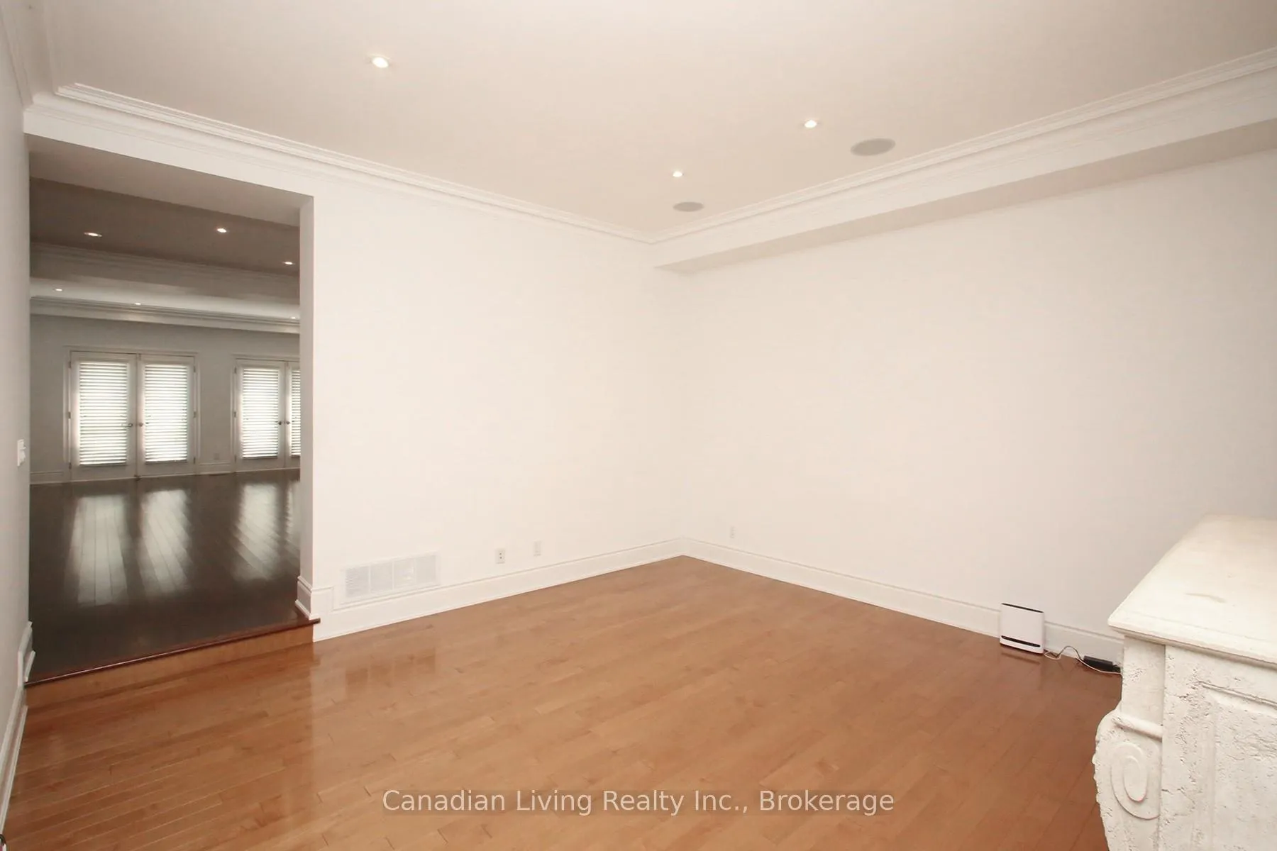 Photo 15 of 374 Glengarry Avenue, Toronto, Bedford Park-Nortown — HOMEH