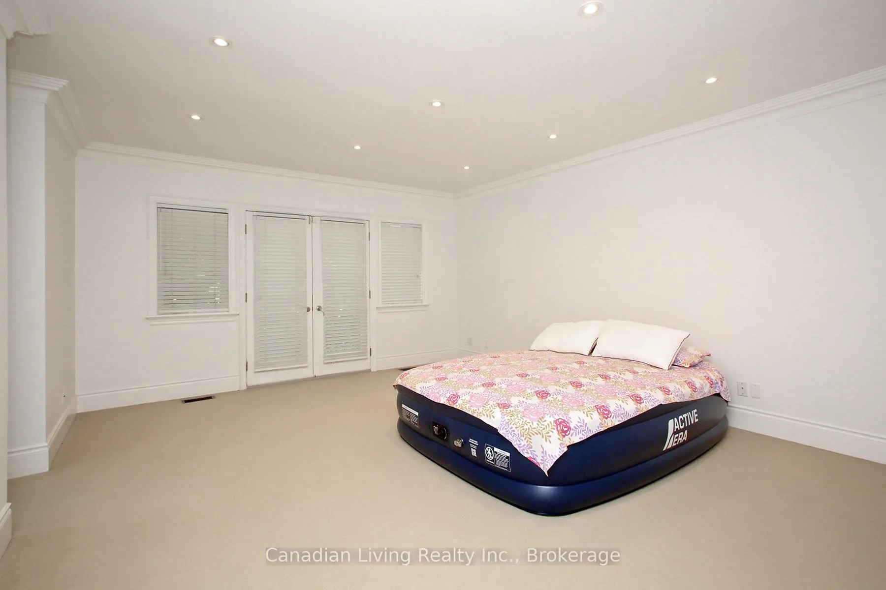 Photo 16 of 374 Glengarry Avenue, Toronto, Bedford Park-Nortown — HOMEH
